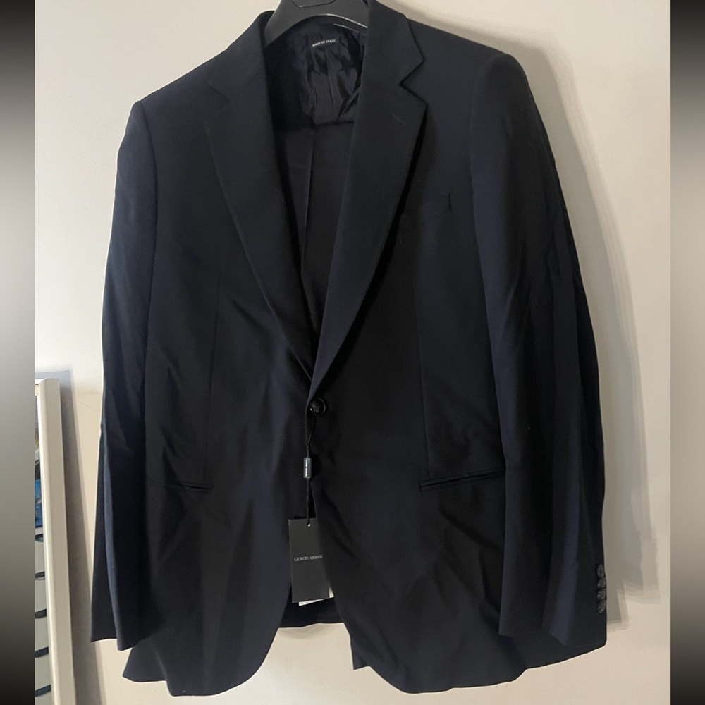 Giorgio Armani suit - Picture 5 of 9